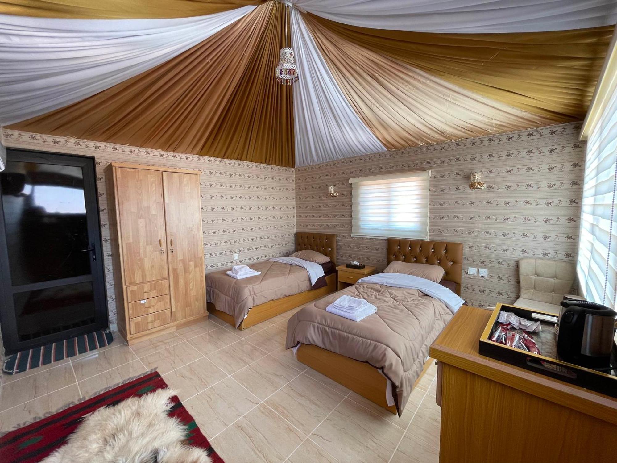 Desert Moon Camp Wadi Rum Eksteriør billede