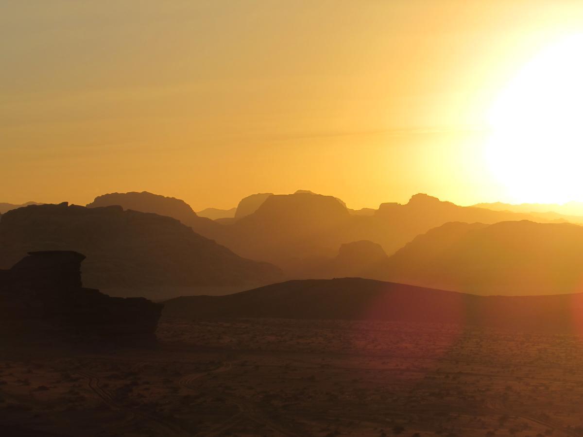 Desert Moon Camp Wadi Rum Eksteriør billede